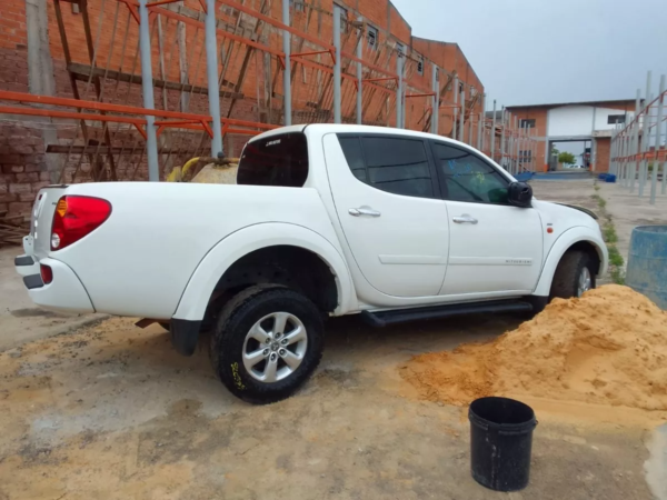 Triton L200 3.2 2012 Automatica 4x4 - Imagem 2